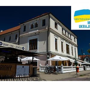 Grandhotel Sluchatko - Ex Zamecky Hotel Vranov nad Dyji Exterior photo