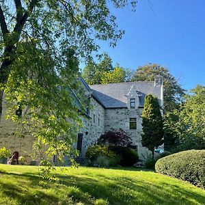 Manoir Medieval Du XV Ieme Siecle Bed & Breakfast Minihy-Treguier Exterior photo