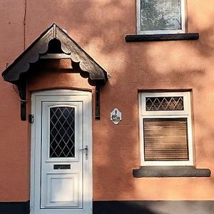 Rustic Vintage Cottage: Near Waterfall Country Pontneddfechan Exterior photo