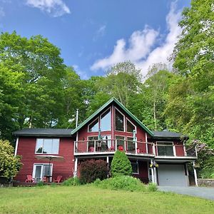 The Burgundy Dream Bed And Breakfast Fall River Exterior photo