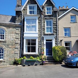 Afallon Townhouse Hotel Dolgellau Exterior photo