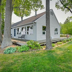 Vibrant Waterfront Vacation Rental On Lake Huron! Tawas City Exterior photo