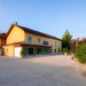 Domaine Chloe Du Lac Apartment Montferrat  Exterior photo