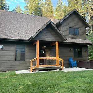 Glacier Homestead Coram Exterior photo