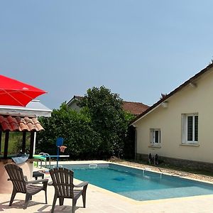 Villa Jolie: Climatisée avec Piscine Chauffée et Confort Familial Bretenoux Exterior photo