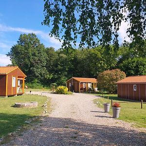 Les Chalets Du Quignon Autry-le-Chatel Exterior photo