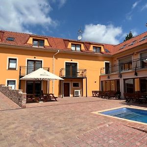 Pension Mikulov Hotel Exterior photo