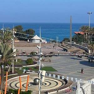 חוויה בכיכר Apartment Netanya Exterior photo