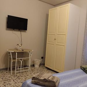 La Darsena Bed & Breakfast Crotone Exterior photo