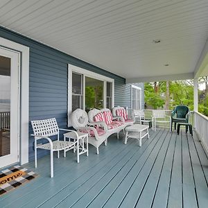 Lakefront Canandaigua Home With Dock And Kayak! Exterior photo