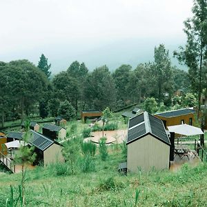 Bobocabin Gunung Mas, Puncak Hotel Tagalbato Exterior photo