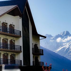 Suatis Resort Kazbegi Exterior photo