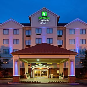 Holiday Inn Express & Suites Indianapolis - East, An Ihg Hotel Exterior photo