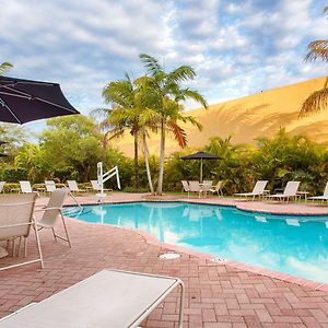 Best Western Plus Miami-Doral/Dolphin Mall Hotel Exterior photo