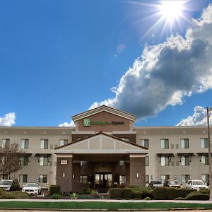 Holiday Inn Express Hotel & Suites Lincoln-Roseville Area, An Ihg Hotel Exterior photo