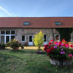 Chambre Feu Hotel Droiturier Exterior photo