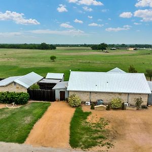 Romantic Oasis With Hot Tub Near Fred And Wineries! Villa Fredericksburg Exterior photo