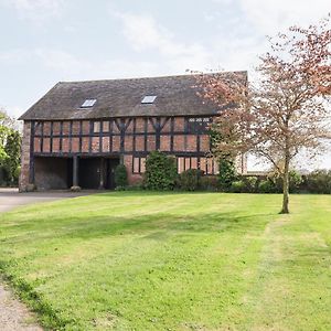 The Old Carthouse Villa Nantwich Exterior photo