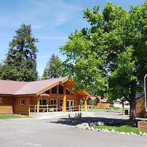 Beargrass Lodging & Rv Resort Hungry Horse Exterior photo