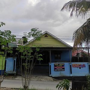 Oyo 92724 Penginapan Syariah Al Syifa Hotel Kendari Exterior photo