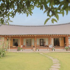 Daoljae Hanok Pension Hotel Suncheon Exterior photo