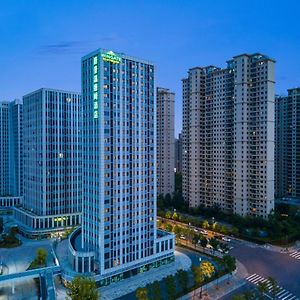 Wingate By Wyndham Wuhan Optics Valley Hotel Exterior photo