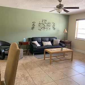 Tranquil Waterfront 2Bd1Ba Apt In North Palm Beach Apartment Exterior photo