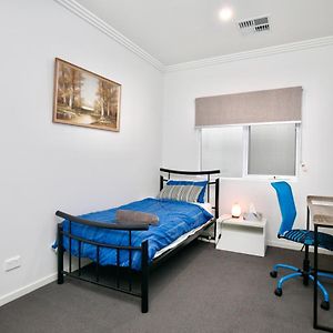 Modern Share House, Private Room With Single Bed, 4Km To Beach Oaklands Park Exterior photo