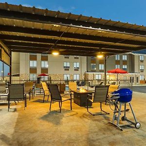 Best Western Plus Riata Hotel Brownwood Exterior photo