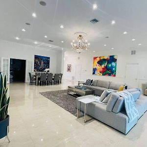 Luxury & Elegance & In Mizner Park Apartment Boca Raton Exterior photo