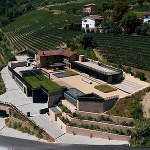 La Foresteria Del Castello - Monforte D'Alba Bed & Breakfast Exterior photo