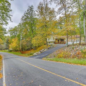 Poconos Retreat With Private Hot Tub And Pool Access! Villa Bushkill Exterior photo