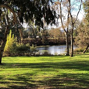 Breakaway Twin Rivers Caravan Park Hotel Acheron Exterior photo