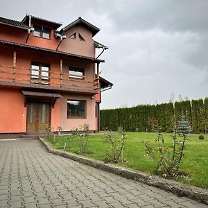 Pensiunea Floro Hotel Intorsura Buzaului Exterior photo