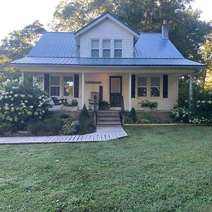 The Little Farmhouse Villa Russell Springs Exterior photo