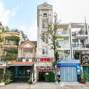 Thanh Tuyen Hotel - 27 Duong So 17, Q. Binh Tan - By Bay Luxury Ho Chi Minh City Exterior photo