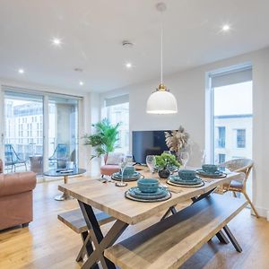 Luxe Cambridge Station Flat With Terrace Apartment Exterior photo