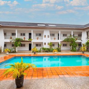 Luxurious Estate Apartment Sekondi-Takoradi Exterior photo