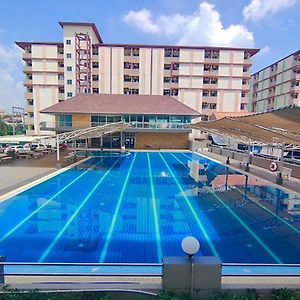 One Residence Pathum Thani Exterior photo