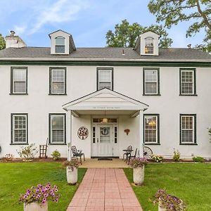 Stay In Historic Manor House Bensalem Exterior photo