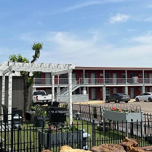 Midtown Inn & Suites La Junta Exterior photo