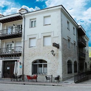 Hostal Rural Amador Hotel Puente de Vadillos Exterior photo