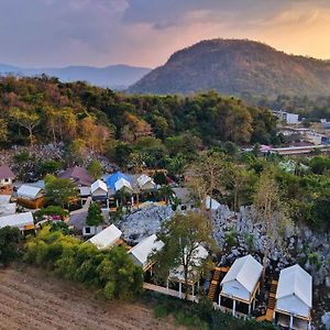 Mont Blanc Base Camp Khaoyai Hotel Pakchong Exterior photo