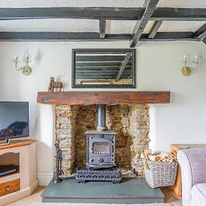 Cosy Cottage In Rural Culmington, Ludlow Exterior photo