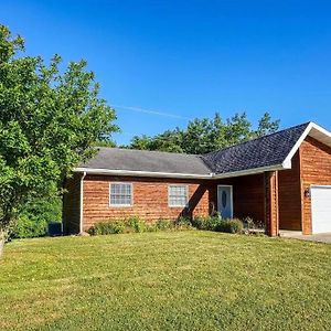 Hocking Hills Cedar Ranch Cabin W/Relaxing Hot Tub Villa Logan Exterior photo