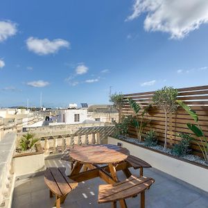 Stunning 3Br Townhouse With Private Rooftop Access By 360 Estates Apartment Paola Exterior photo