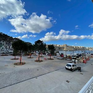 Droplet Apartment Kalkara Exterior photo