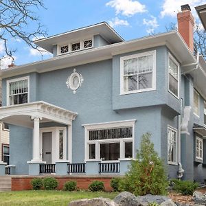 Sapphire Estate Villa Minneapolis Exterior photo