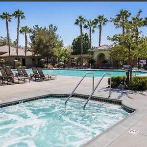 The Plaisir - Pool & Spa Santa Clarita Exterior photo