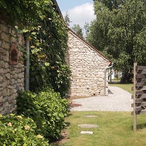 Chambre Familiale Au Coeur De La Nature Avec Jardin Et Piscine Privee, Ideale Pour Explorer Le Loiret - Fr-1-590-265 Bed & Breakfast Vitry-aux-Loges Exterior photo